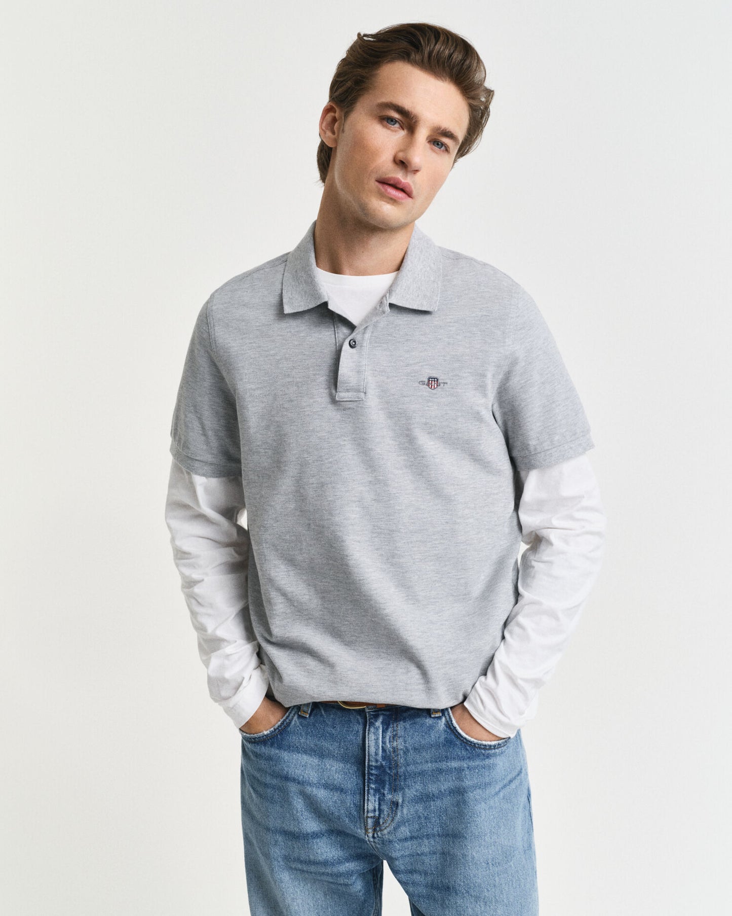 Regular Fit Piqué-Poloshirt mit Wappen