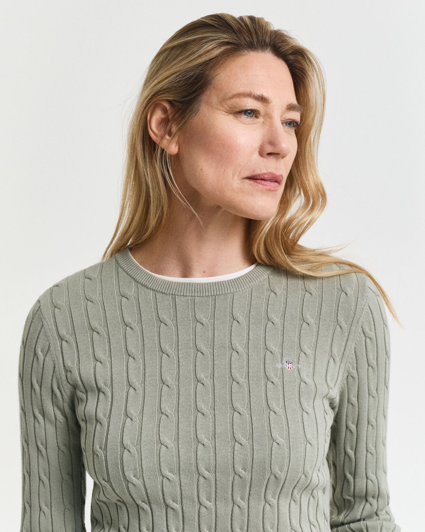 Pullover aus Stretch-Baumwolle mit Zopfmuster und Rundhalsausschnitt