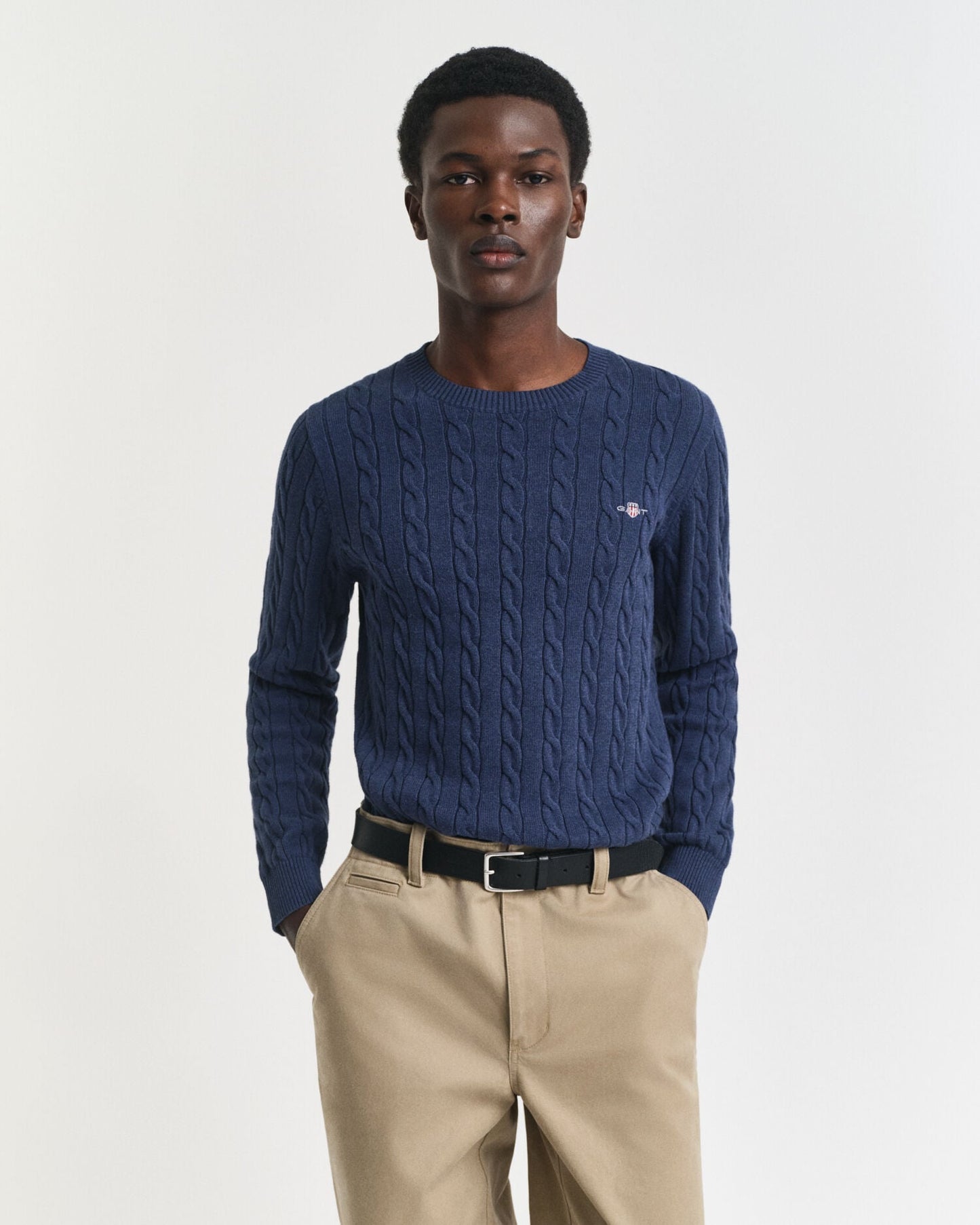 Pull en maille torsadée de coton à col rond