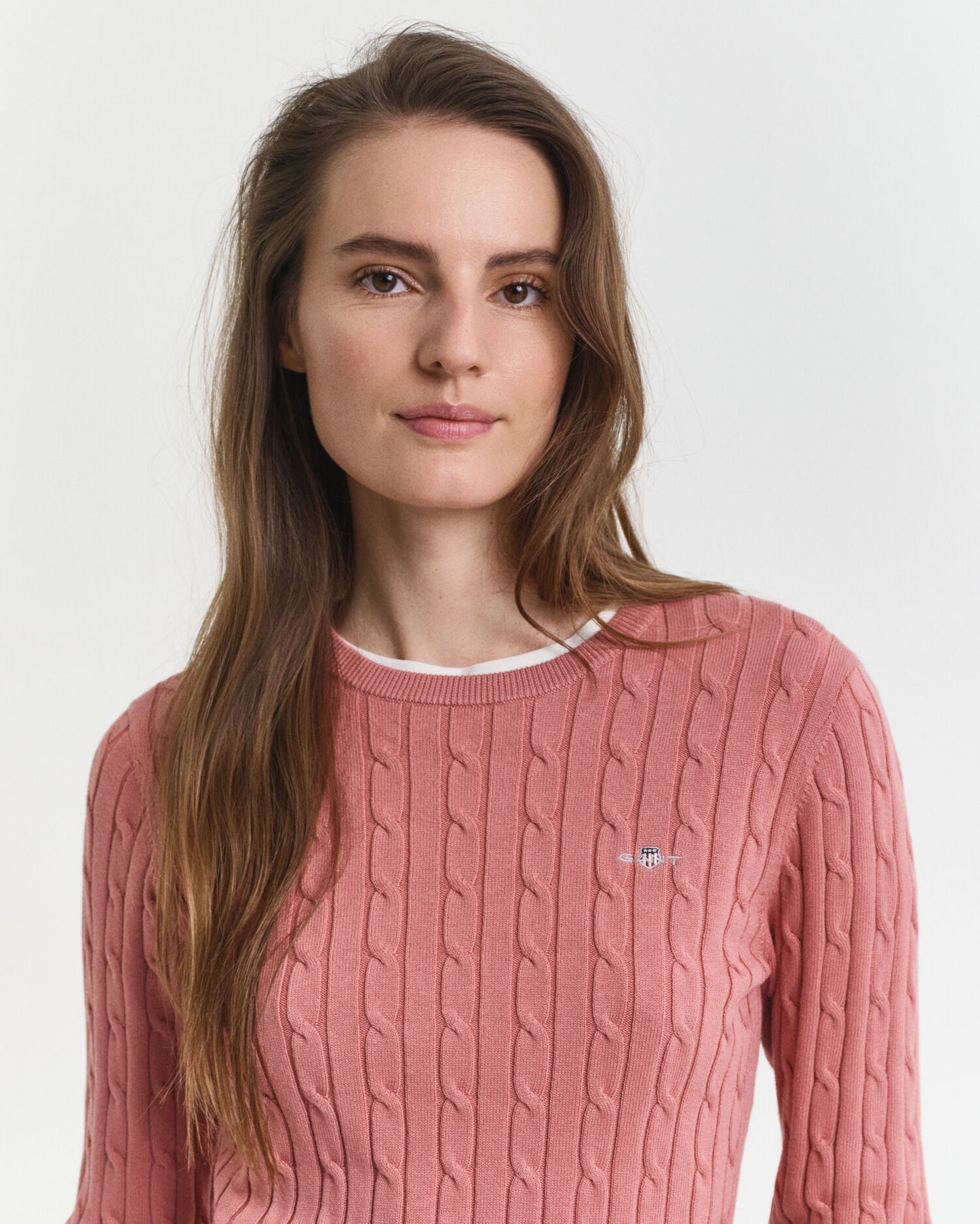 Pullover mit Rundhalsausschnitt aus Stretch-Baumwolle mit Zopfmuster