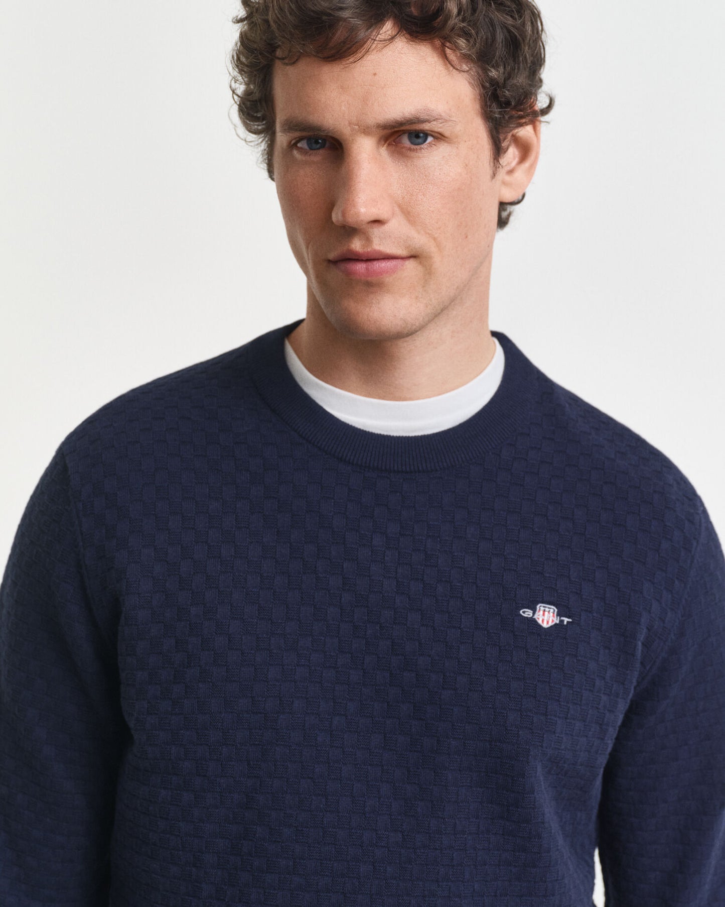 Pull ras du cou micro-texturé