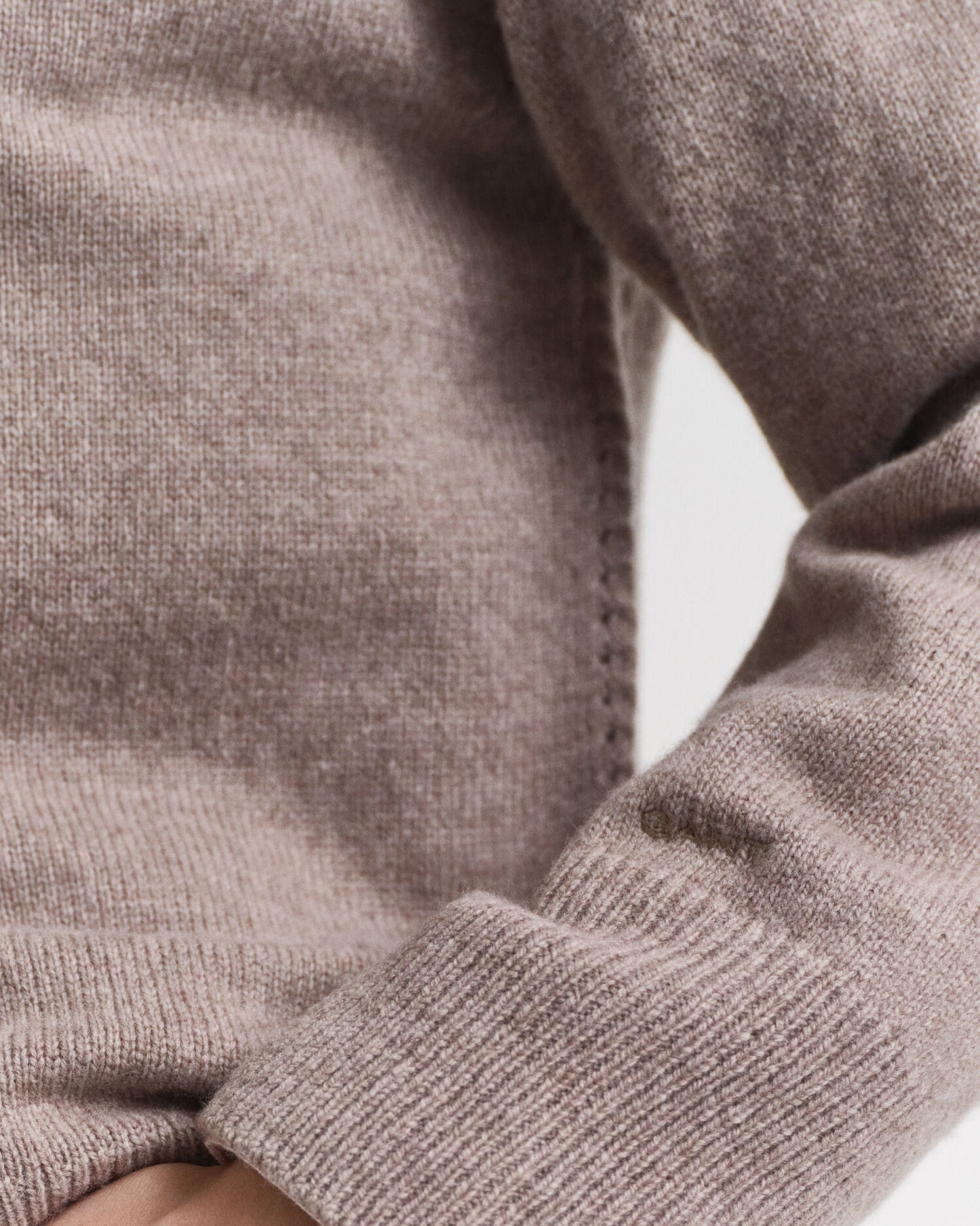 Pullover aus weicher Wolle und Kaschmir-Mischung mit Rundhalsausschnitt