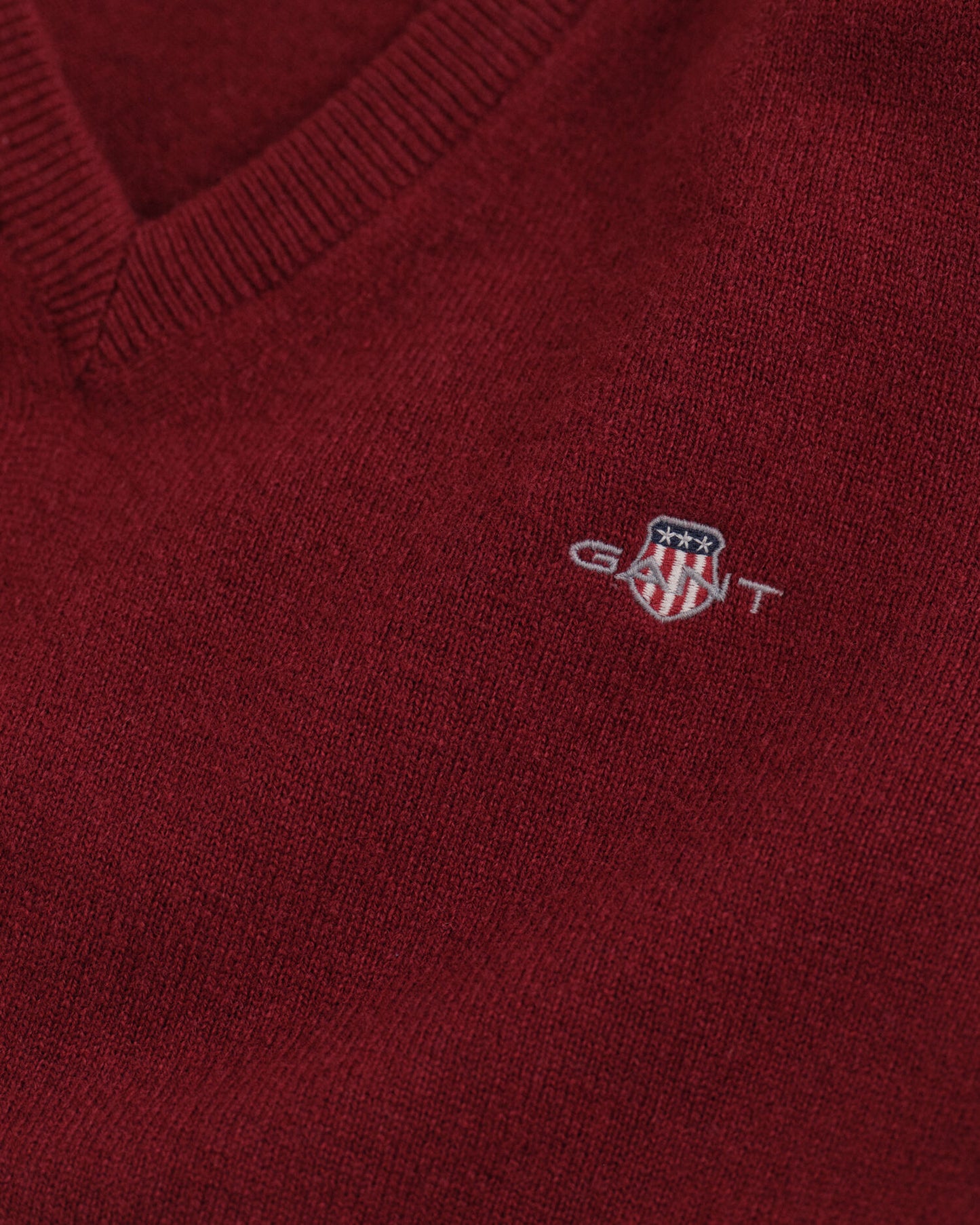 Pull col V en agneau pur mérinos