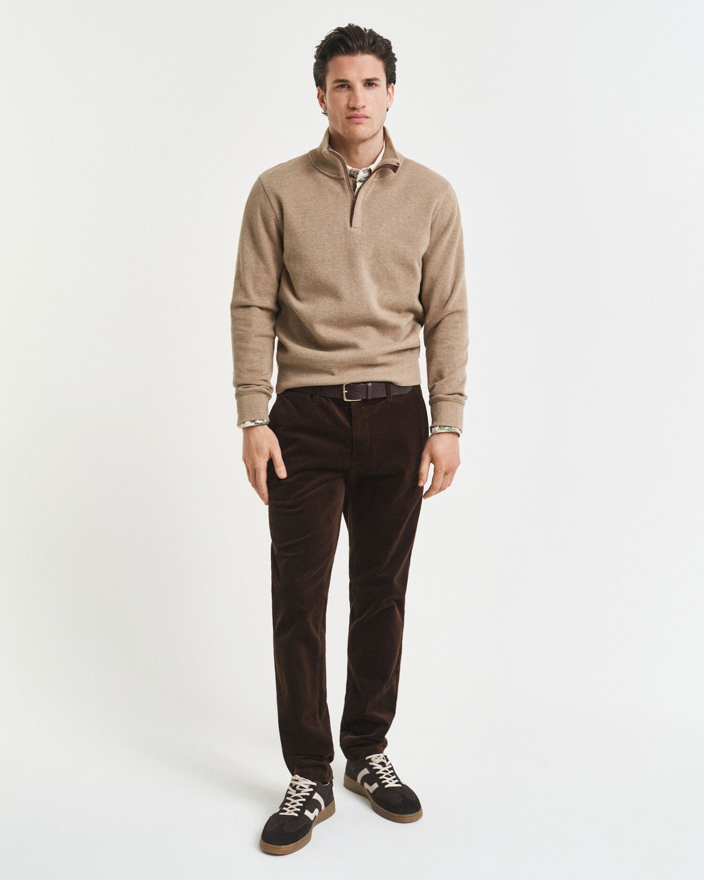 Chino en velours côtelé coupe slim
